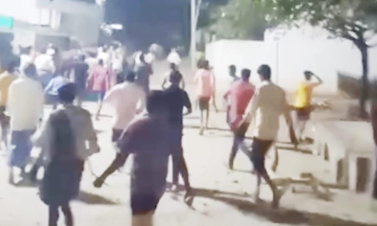 ಅಂಬೇಡ್ಕರ್ ನಾಮಫಲಕ ವಿಚಾರದಲ್ಲಿ ಘರ್ಷಣೆ: ಗ್ರಾಮ ಉದ್ವಿಗ್ನ