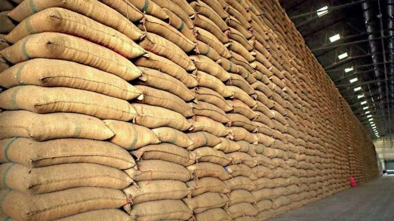 ಮೋದಿ ಅಕ್ಕಿ ಕಳ್ಳತನವಾದರೂ ಮೌನವಾಗಿರುವುದೇಕೆ?