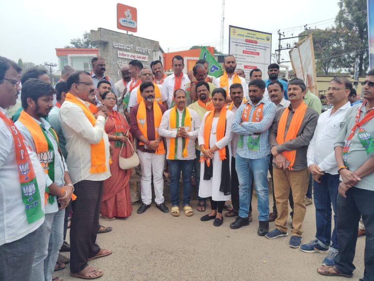 ಕರಸೇವಕ ಬಂಧನ ಖಂಡಿಸಿ ಬಿಜೆಪಿ ಪ್ರತಿಭಟನೆ