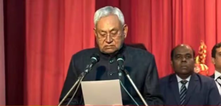 ಮುಖ್ಯಮಂತ್ರಿಯಾಗಿ ನಿತೀಶ್ ಕುಮಾರ್ ಪ್ರಮಾಣ ವಚನ ಸ್ವೀಕಾರ