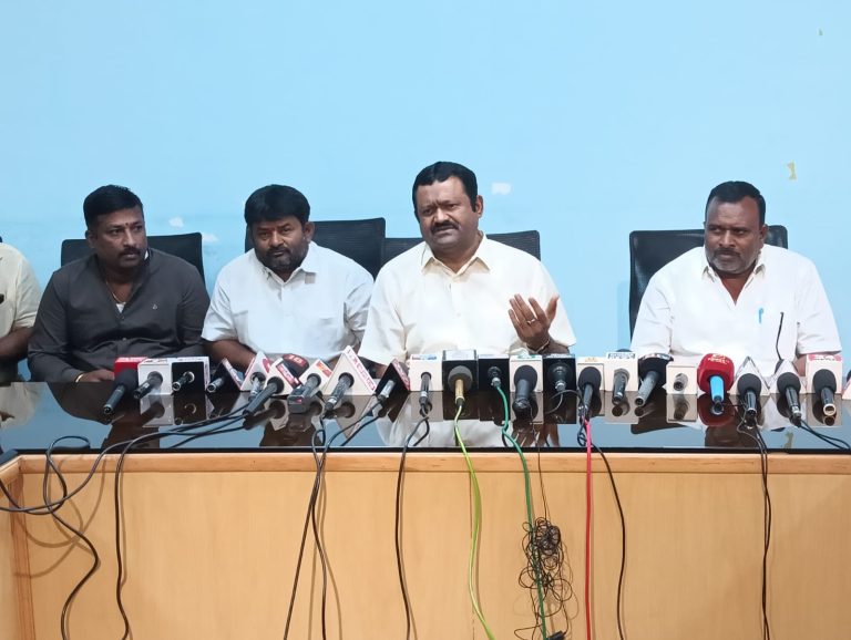 ನಾನು ಕಾಂಗ್ರೆಸ್ ವಿರೋಧಿ: ಬಿಜೆಪಿಯಲ್ಲೇ ಮುಂದುವರೆಯುತ್ತೇನೆ