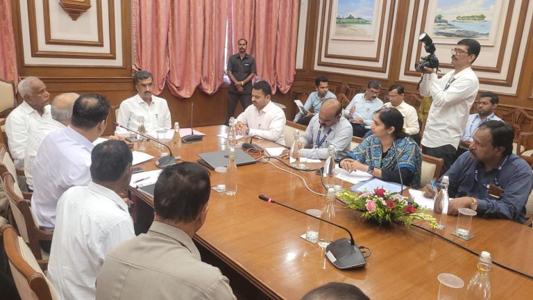 ಮತ್ತೆ ಗಡಿಬಿಡಿ ಎಬ್ಬಿಸಿದ ಮಹಾ ಸರ್ಕಾರ