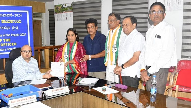 ಶಿವಮೊಗ್ಗ: ಗೀತಾ ಶಿವರಾಜ್‌ಕುಮಾರ್‌ ನಾಮಪತ್ರ ಸಲ್ಲಿಕೆ