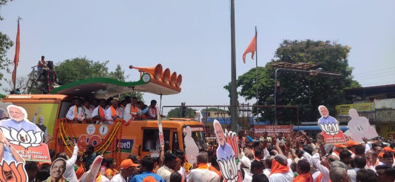 ಅದ್ಧೂರಿಯಾಗಿ ಜೋಶಿ ಮೆರವಣಿಗೆ ಪ್ರಾರಂಭ