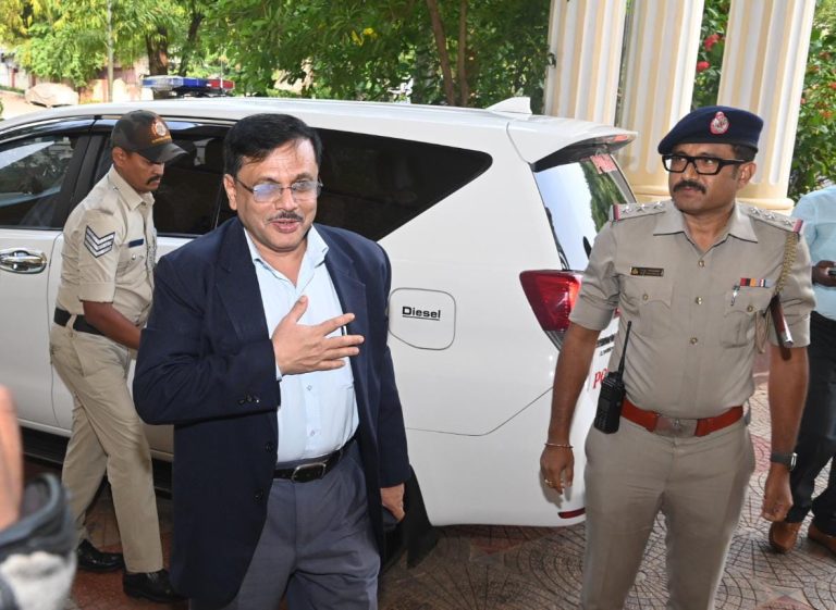 ಹುಬ್ಬಳ್ಳಿಗೆ ಬಂದಿಳಿದ ಸಿಐಡಿ ಡಿಜಿಪಿ ಡಾ.ಎಂ.ಎ‌. ಸಲೀಂ