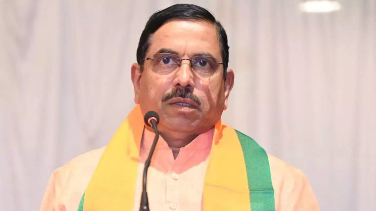 ದುರಾಡಳಿತ ಮರೆಮಾಚಲು ಇಲ್ಲ ಸಲ್ಲದ ಪ್ರಕರಣ