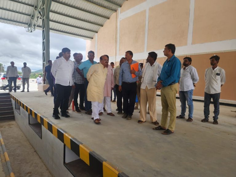 ಕಾನೂನಿನ ಮುಂದೆ ನಾವೆಲ್ಲರೂ ಸಮಾನರು