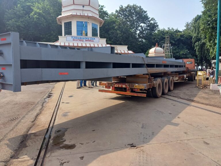 ಜಲಾಶಯಕ್ಕೆ ಬಂದ ಕ್ರಸ್ಟ್ ಗೇಟ ಜಲಾಶಯಕ್ಕೆ ಬಂದ ಕ್ರಸ್ಟ್ ಗೇಟ