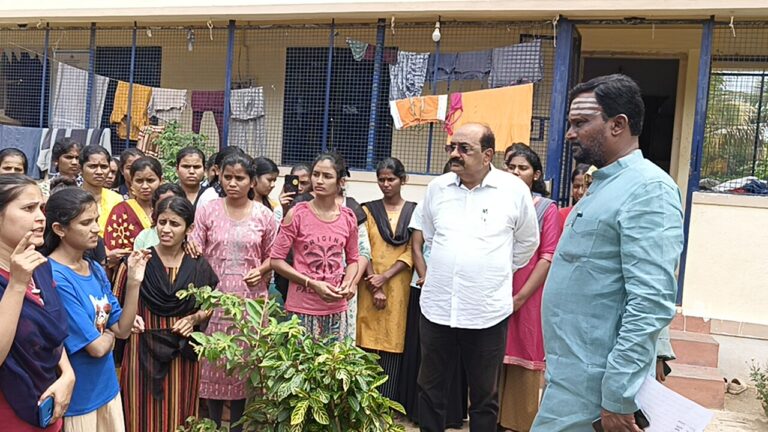 ಹಾಸ್ಟೆಲ್‌ನಲ್ಲಿ ಅವ್ಯವಸ್ಥೆ: ಸಿಬ್ಬಂದಿಗೆ ಕ್ಲಾಸ್ ತೆಗೆದುಕೊಂಡ ಕಾಶಪ್ಪನವರ