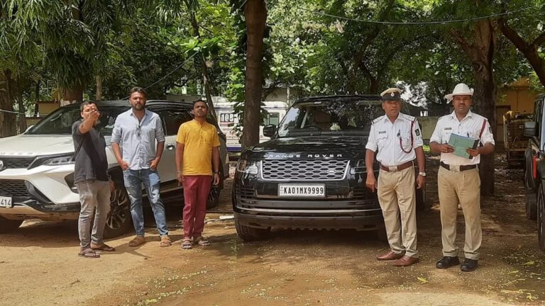 ಸಿಎಂ ಕಾರಿಗೆ ಅಡ್ಡಿ: ರೆಡ್ಡಿ ಕಾರು ಜಪ್ತಿ