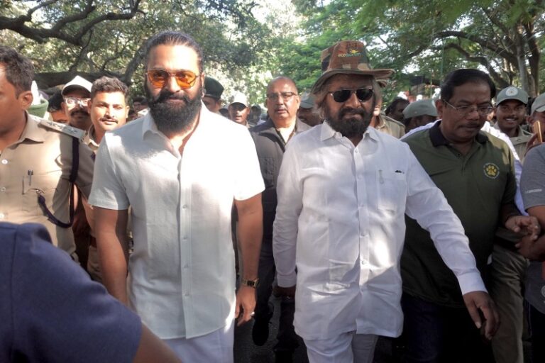 ವನ್ಯಜೀವಿ ಸಂರಕ್ಷಣೆಗಾಗಿ ಕಾಲ್ನಡಿಗೆ: ಈಶ್ವರ್ ಖಂಡ್ರೆ ಜೋತೆ ಹೆಜ್ಜೆ ಹಾಕಿದ ರಿಷಬ್ ಶೆಟ್ಟಿ