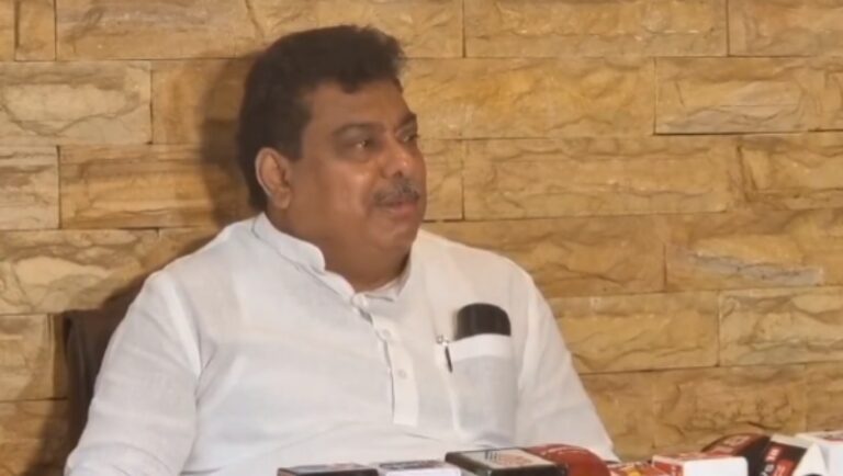 ಗ್ಯಾರಂಟಿ ನಕಲು ಮಾಡಿ ಮೋದಿ ಕಾ ಗ್ಯಾರಂಟಿ ಎನ್ನುತ್ತಿದ್ದಾರೆ…