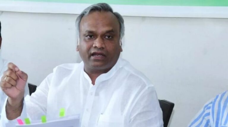 ಸೇವಾ ನಿಯಮ ಉಲ್ಲಂಘನೆಗೆ ಬೆಂಬಲ ನೀಡುವವರ ವಿರುದ್ಧ ಪ್ರಿಯಾಂಕ್ ಖರ್ಗೆ ಕಿಡಿ