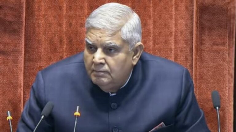 ಸಂಸತ್ ಅಧಿವೇಶನ: ಸೀಟ್​ನಲ್ಲಿ ಕಂತೆ ಕಂತೆ ನೋಟು ಪತ್ತೆ.. ..