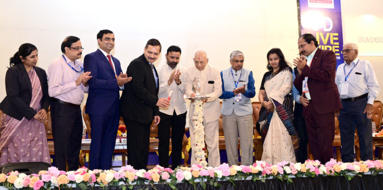 ಆಧುನಿಕ ಜಗತ್ತಿನ ಸವಾಲು ಎದುರಿಸಿ ಜನರ ಕಣ್ಣು ರಕ್ಷಿಸಿ: ಸಚಿವ ಲಾಡ್