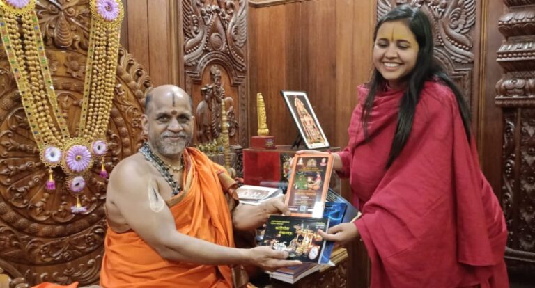 ಕೃಷ್ಣಮಠಕ್ಕೆ ಸಾಧ್ವಿ ಸರಸ್ವತಿ ಭೇಟಿ