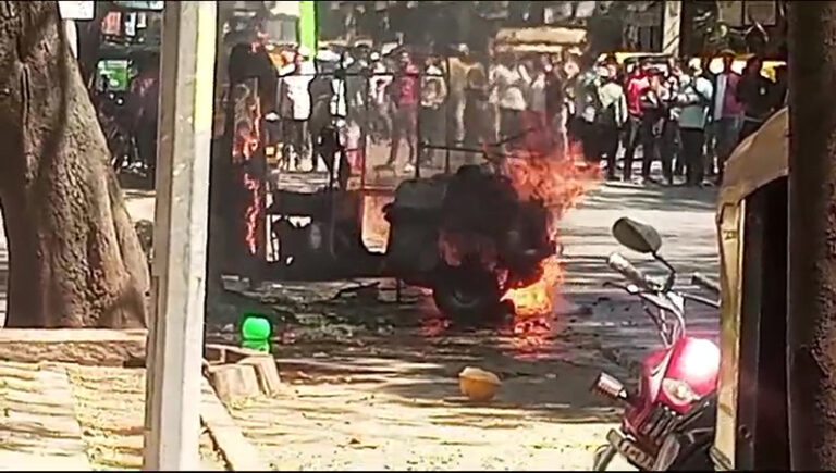 ಗ್ಯಾಸ್ ಆಟೋದಲ್ಲಿ ದಿಢೀರ್ ಬೆಂಕಿ