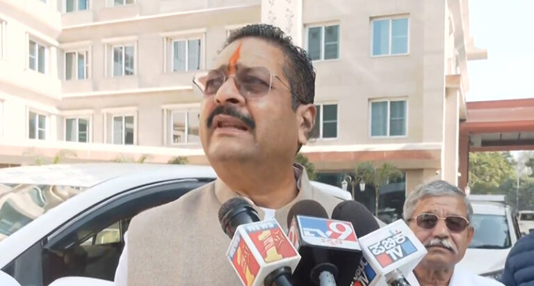 ಗಲಭೆಗೆ ಯಾರು ಕಾರಣ, ಸರ್ಕಾರ ಜನಸಾಮಾನ್ಯರಿಗೆ ಉತ್ತರಿಸಬೇಕು