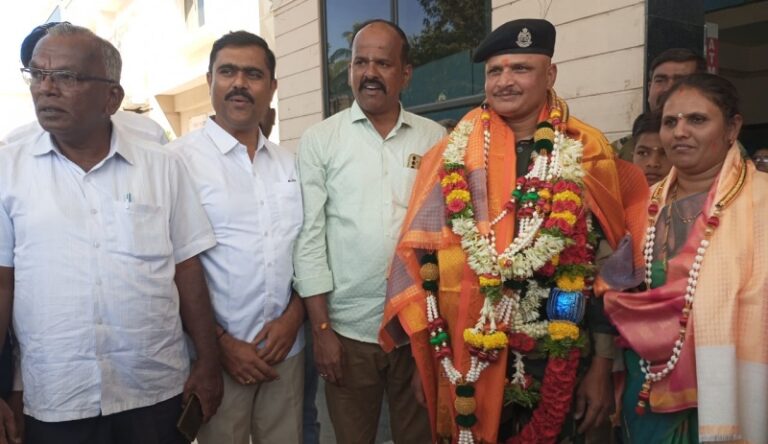 ನಿವೃತ್ತ ಸೇನಾನಿಗೆ ಭಾರೀ ಸ್ವಾಗತ