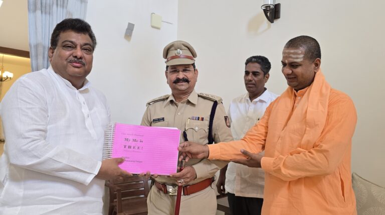 ಬಸವಣ್ಣನವರ ವಚನ ಇಂಗ್ಲಿಷ್ ಭಾಷೆಗೆ ಅನುವಾದಿಸಿದ ಪೊಲೀಸ್ ಅಧಿಕಾರಿ