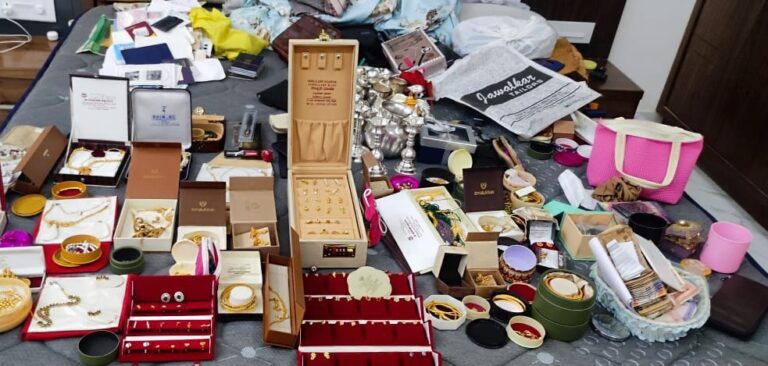 ಆಹಾರ ನಿರೀಕ್ಷಕ ನಿವಾಸದ ಮೇಲೆ ಲೋಕಾಯುಕ್ತ ದಾಳಿ