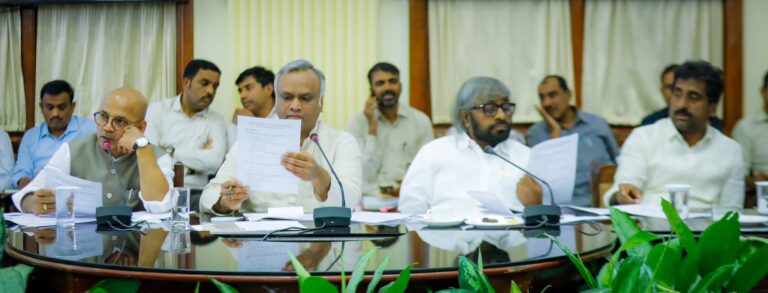 ಹಕ್ಕುಗಳು ಕಾರ್ಯಗತವಾಗದೆ, ಕೇವಲ ಕಾಗದದ ಮೇಲೆ ಉಳಿದರೆ ಅಭಿವೃದ್ಧಿ ಸಾಧ್ಯವಿಲ್ಲ