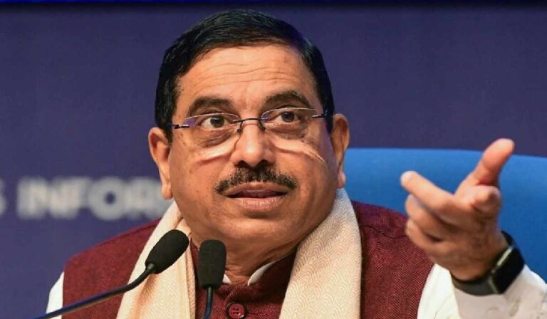 ಸುಳ್ಳು ‌ಹಬ್ಬಿಸುವುದು ಯಾವಾಗ ನಿಲ್ಲುತ್ತೆ ಎಂದು ಪ್ರಶ್ನಿಸಿದ ಜೋಶಿ