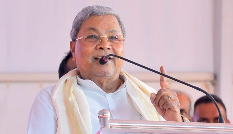 ಸಿದ್ದರಾಮಯ್ಯಗೆ ಅರಸು ವಿ.ವಿ ಗೌರವ ಡಾಕ್ಟರೇಟ್‌ಗೆ ನಿರ್ಧಾರ