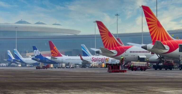 24 ವಿಮಾನ ನಿಲ್ದಾಣಗಳಲ್ಲಿ ಮೇ 15ರವರೆಗೆ ನಾಗರಿಕ ವಿಮಾನ ಹಾರಾಟ ಬಂದ್