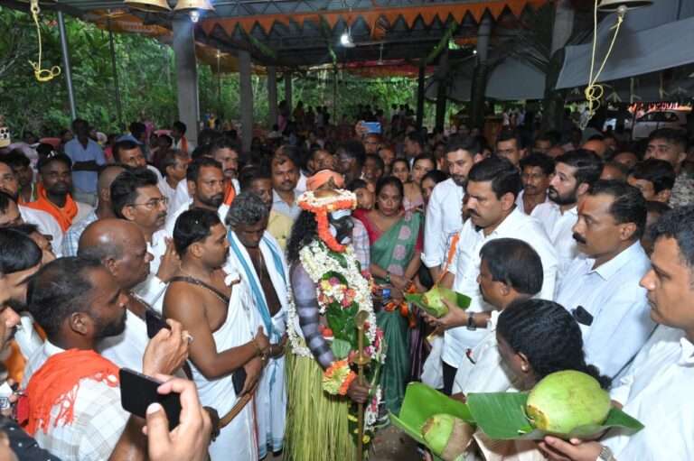 ಮನುಷ್ಯತ್ವ ಕಳೆದುಕೊಂಡ ಅಯೋಗ್ಯ ಸರಕಾರ