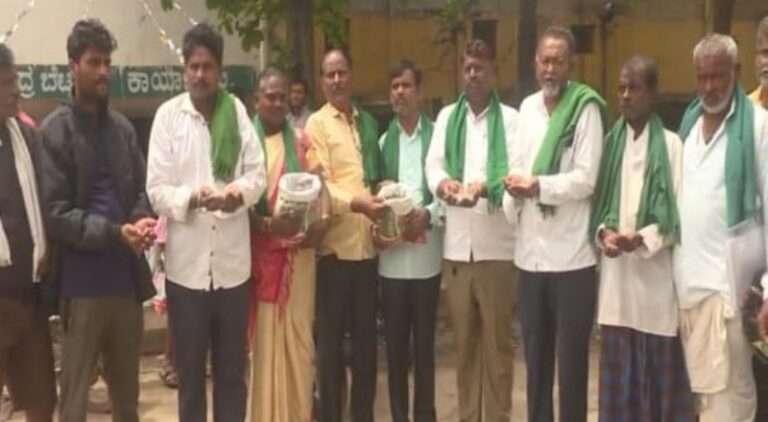 ಕೃಷಿ ಇಲಾಖೆಯಿಂದ ಕಳಪೆ ಬೀಜ ವಿತರಣೆ: ರೈತರ ಅಕ್ರೋಶ