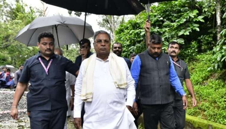 ರಾಜ್ಯಾದ್ಯಂತ ಭಾರಿ ಮಳೆ : ಜಿಲ್ಲಾ ಮಂತ್ರಿಗಳಿಗೆ ಪ್ರವಾಹ ಪೀಡಿತ ಪ್ರದೇಶಗಳಿಗೆ ತೆರಳಲು ಸೂಚನೆ