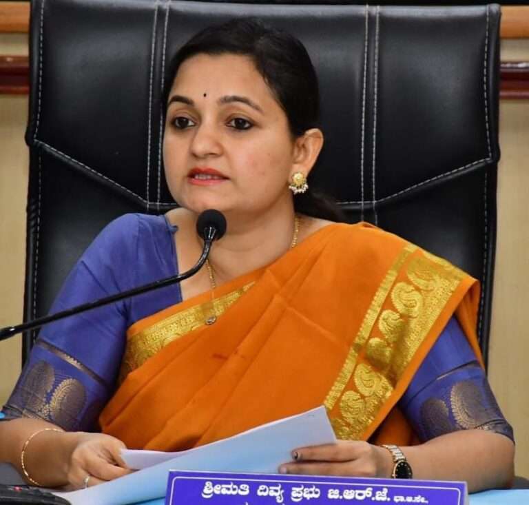 ಧಾರವಾಡ ಜಿಲ್ಲೆಯಲ್ಲಿ ನಿರಂತರ ಮಳೆ; ಅಂಗನವಾಡಿ, ಶಾಲಾಕಾಲೇಜುಗಳಿಗೆ ಇಂದು ರಜೆ ಘೋಷಿಸಿ,ಜಿಲ್ಲಾಧಿಕಾರಿ ದಿವ್ಯ ಪ್ರಭು ಆದೇಶ