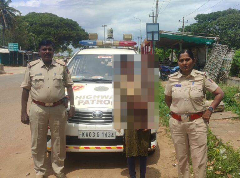 ತುಂಗಾಭದ್ರಾಗೆ ಹಾರಲು ಯತ್ನಿಸಿದ ತಾಯಿ ಮಗು ರಕ್ಷಿಸಿದ ಹೊಯ್ಸಳ ತಂಡ