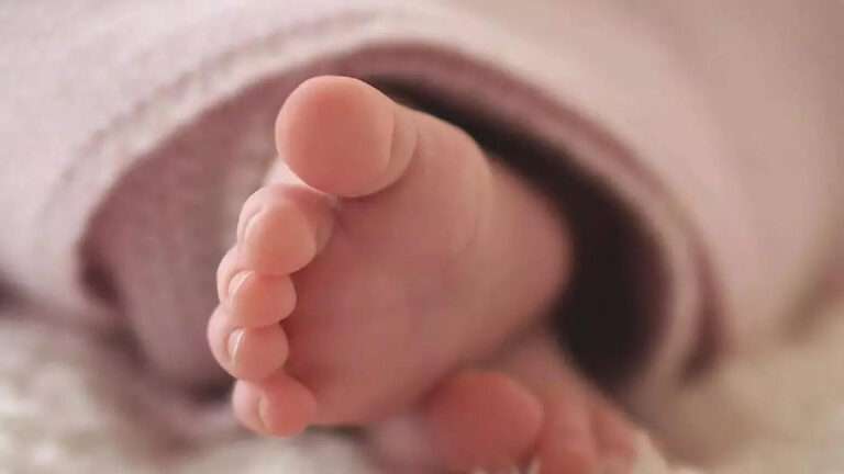 ನಾಲ್ಕನೆಯದೂ ಹೆಣ್ಣು ಮಗುವೆಂದು ಕತ್ತು ಹಿಸುಕಿ ಕೊಂದ ಪಾಪಿ ತಾಯಿ!