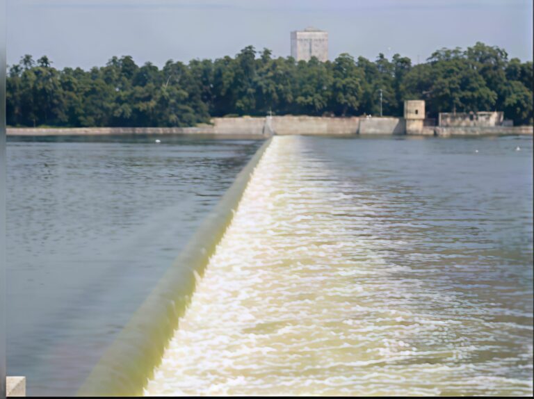 ಚಳ್ಳಕೆರೆಗೆ ಹಸಿರು ಸಿರಿಯ ಆಶಾಕಿರಣ: ಶಾಸಕ ರಘುಮೂರ್ತಿ ಪ್ರಯತ್ನದ ಫಲವಾಗಿ ಮತ್ತೆರಡು ಬ್ಯಾರೇಜ್ಗಳಿಗೆ ಸಂಪುಟ ಒಪ್ಪಿಗೆ ಚಳ್ಳಕೆರೆಗೆ ಹಸಿರು ಸಿರಿಯ ಆಶಾಕಿರಣ: ಶಾಸಕ ರಘುಮೂರ್ತಿ ಪ್ರಯತ್ನದ ಫಲವಾಗಿ ಮತ್ತೆರಡು ಬ್ಯಾರೇಜ್ಗಳಿಗೆ ಸಂಪುಟ ಒಪ್ಪಿಗೆ