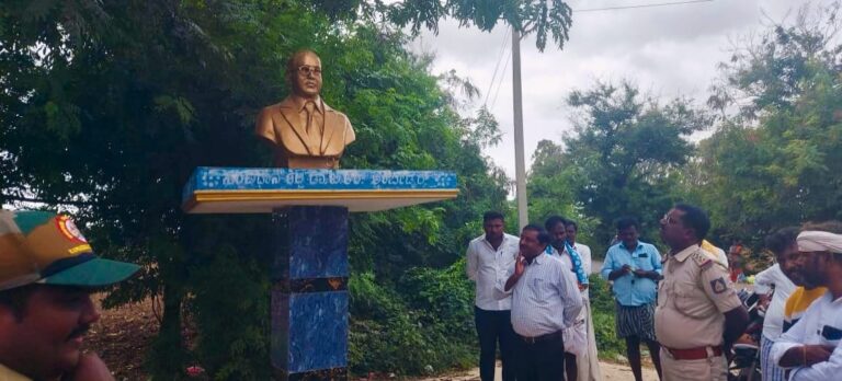 ಅಂಬೇಡ್ಕರ್ ಪುತ್ಥಳಿಗೆ ಕಿಡಿಗೇಡಿಗಳಿಂದ ಹಾನಿ