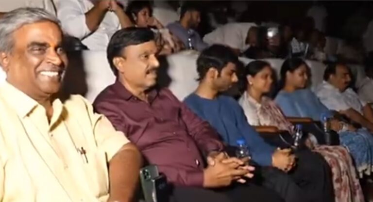 ಒಂದಾಗಲಿದ್ದಾರೆ ಕುಚಿಕು ಗೆಳೆಯರು, ಶ್ರಿರಾಮುಲು ಜೊತೆ ಸಿನಿಮಾ ನೋಡಲಿದ್ದಾರೆ ರೆಡ್ಡಿ!