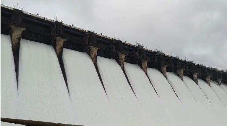 ಲಿಂಗನಮಕ್ಕಿ ಜಲಾಶಯದಿಂದ ನೀರು ಬಿಡುಗಡೆ, ನದಿ ಪಾತ್ರದ ಜನರಿಗೆ ಅಲರ್ಟ್