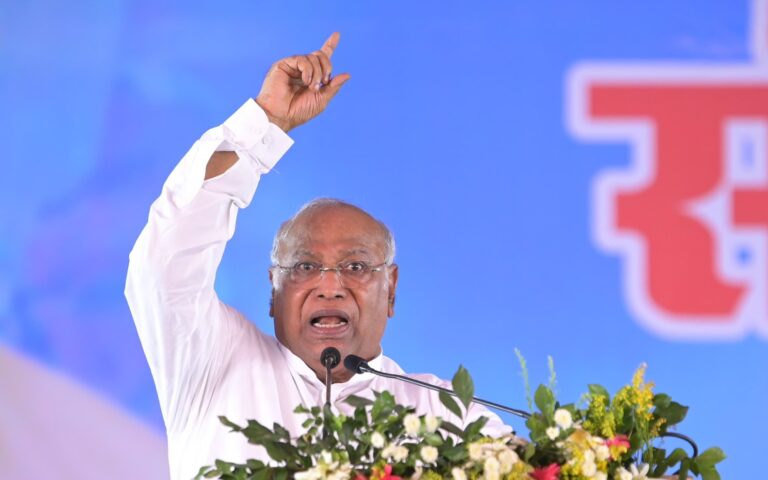 ರಾಮ್ ಜಿ ಯೋಜನೆ ತಂದು ಬಡ ಜನರನ್ನು ಗುಲಾಮಗಿರಿಗೆ ತಳ್ಳುವುದು ಮೋದಿ ಹುನ್ನಾರ : ಖರ್ಗೆ ಆರೋಪ