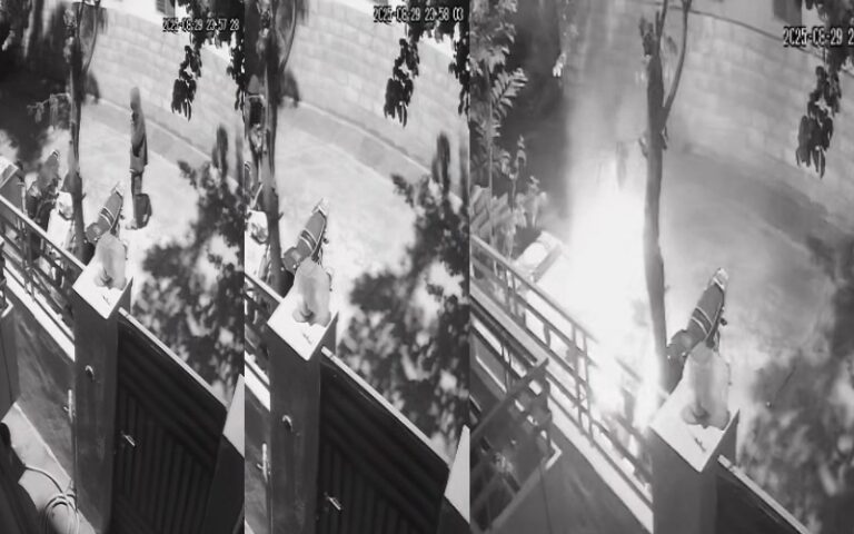 ರಾಯಚೂರು: ಕಿಡಿಗೇಡಿಯಿಂದ ಎರಡು ಬೈಕ್‌ಗಳಿಗೆ ಬೆಂಕಿ