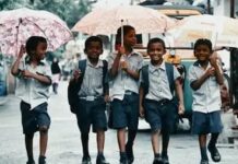 ಮಳೆ ಅಬ್ಬರ: ರಾಜ್ಯದ ಈ ಜಿಲ್ಲೆಗಳಲ್ಲಿ ಶಾಲಾ-ಕಾಲೇಜುಗಳಿಗೆ ರಜೆ