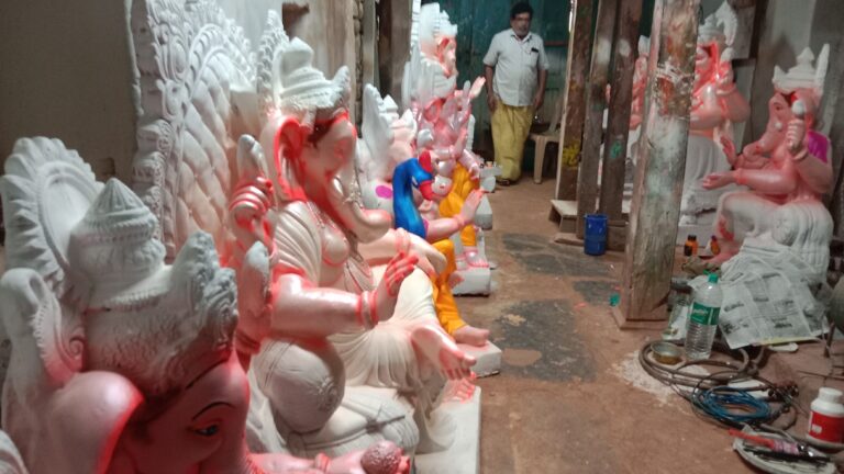 ವಿಜಯನಗರ: ಜೇಡಿಮಣ್ಣಿನಿಂದ ಮನಮೋಹಕ ಸಿದ್ಧಿವಿನಾಯಕ ಸಿದ್ಧ