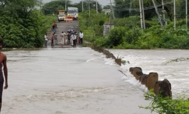 ಕಲ್ಯಾಣ ಕರ್ನಾಟಕದಲ್ಲಿ ಮುಂದುವರಿದ ಮಳೆ: ಸೇತುವೆಗಳು ಜಲಾವೃತ