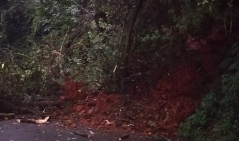 ಶಿವಮೊಗ್ಗ : ಆಗುಂಬೆ ಘಾಟ್‌ನಲ್ಲಿ ಧರೆ ಕುಸಿತ