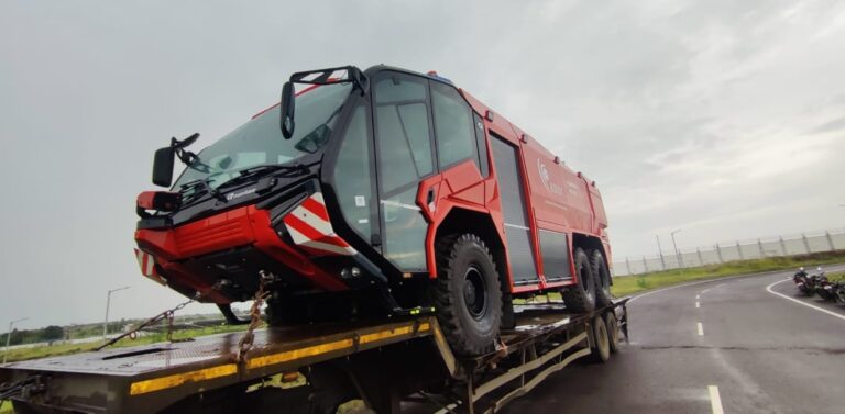 ವಿಜಯಪುರ ವಿಮಾನ ನಿಲ್ದಾಣ ಉದ್ಘಾಟನೆಗೆ ಮತ್ತೊಂದು ಹೆಜ್ಜೆ: ಆಸ್ಟ್ರಿಯಾದಿಂದ ಅಗ್ನಿಶಾಮಕ ವಾಹನ ಆಗಮನ