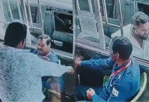 ವಿಜಯಪುರ: ಟೋಲ್ ಹಣ ಕೇಳಿದ್ದಕ್ಕೆ – ಬಿಜೆಪಿ ಮುಖಂಡನ ಪುತ್ರನಿಂದ ಸಿಬ್ಬಂದಿಗೆ ಹಲ್ಲೆ