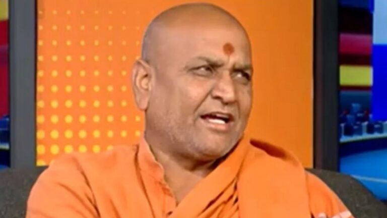 ಕನೇರಿ ಶ್ರೀಗಳ ವಿಜಯಪುರ ಪ್ರವೇಶ ನಿರ್ಬಂಧ ಪ್ರಶ್ನಿಸಿ ಸಲ್ಲಿಸಿದ್ದ ಅರ್ಜಿ ವಜಾ