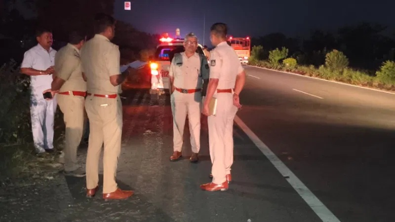 koppal-huligi-padayatra-accident-four-devotees-killed