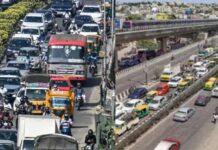 ಬೆಂಗಳೂರು: ಅರಮನೆ ಮೈದಾನದ ಬಳಿ ವಾಹನ ದಟ್ಟಣೆ: ಪರ್ಯಾಯ ಮಾರ್ಗಕ್ಕೆ ಪೊಲೀಸರ ಸಲಹೆ!